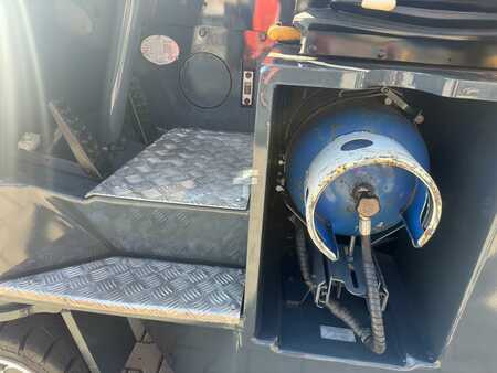 Vierwegestapler 2016  Combilift CB3000 // 2016 year // Triplex // positioner +side shift (6)