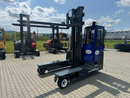 Wózki 4-kierunkowe 2010  Combilift C3000/ Triplex 7500 mm /Only  5464 hours !!! (1)