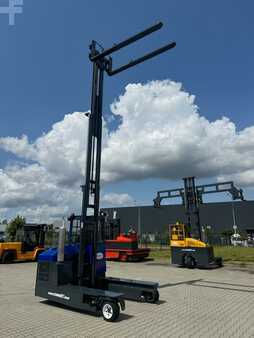 Wózki 4-kierunkowe 2010  Combilift C3000/ Triplex 7500 mm /Only  5464 hours !!! (2)