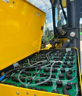 4-Tie Trukki 2012  Combilift C2500 EST/ELECTRIC /Only 1449 hours/ battery reconditioned,efficiency of 81%. (6)