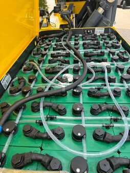 4-Tie Trukki 2012  Combilift C2500 EST/ELECTRIC /Only 1449 hours/ battery reconditioned,efficiency of 81%. (7)