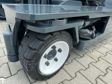 Čtyřcestný vysokozdvižný vozík 2008  Combilift C3000/ Triplex 5500 mm (17)