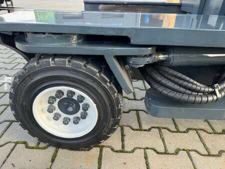 Čtyřcestný vysokozdvižný vozík 2003  Combilift C4000 // Diesel //4500 mm (11)