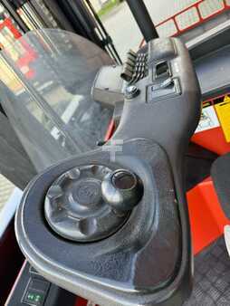 Čtyřcestný vysokozdvižný vozík 2007  Combilift BT FRE270 / Only 3500 hours / Baterry 80 % / Only 3500 hours (12)