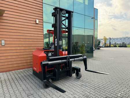 Čtyřcestný vysokozdvižný vozík 2007  Combilift BT FRE270 / Only 3500 hours / Baterry 80 % / Only 3500 hours (8)