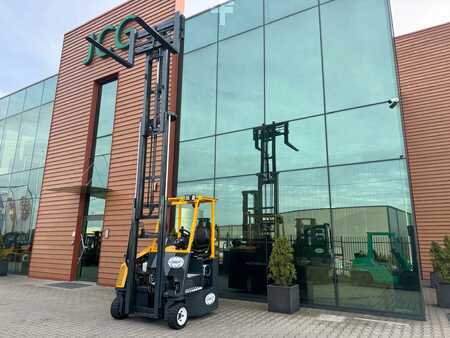 Wózki 4-kierunkowe 2017  Combilift CB3000 //2017 year // Toyota engine (2)