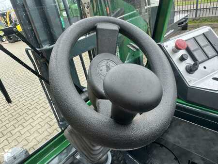 Wózki 4-kierunkowe 2013  Combilift CB3000 // Diesel // Only 5185 hours (10)