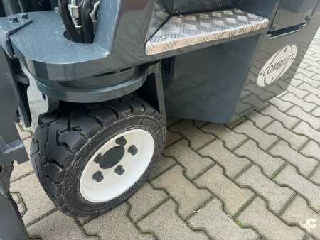 Wózki 4-kierunkowe 2013  Combilift CB3000 // Diesel // Only 5185 hours (18)