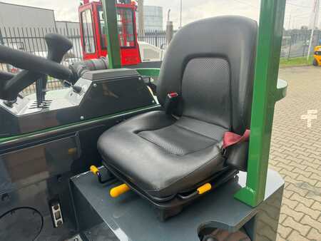 Wózki 4-kierunkowe 2013  Combilift CB3000 // Diesel // Only 5185 hours (9)