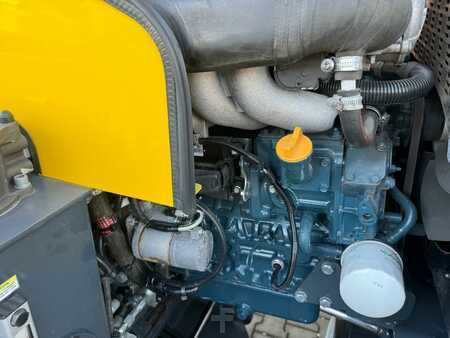 Wózki 4-kierunkowe 2021  Combilift C4000 /2021 year/LPG / 1708 hours !!! (16)