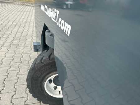 Wózki 4-kierunkowe 2015  Combilift C4000 // 2015 year // Triplex 8400 mm  // Only  7299 hours (19)