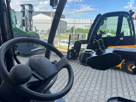 Chariots élévateurs GPL 2021  Toyota  06-8FGF30 //  2021 year // New price (9)