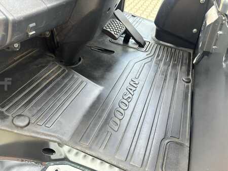 Chariots électriques à 3 roues 2021  Doosan B15T-7/ 2021 year/ lithium battery//New price/New price (10)