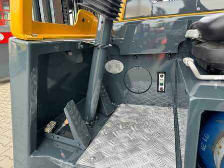 Fyrvägstruck 2017  Combilift CB3000 //2017 year // Toyota engine (21)