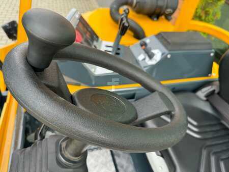 Fyrvägstruck 2017  Combilift CB3000 //2017 year // Toyota engine (4)