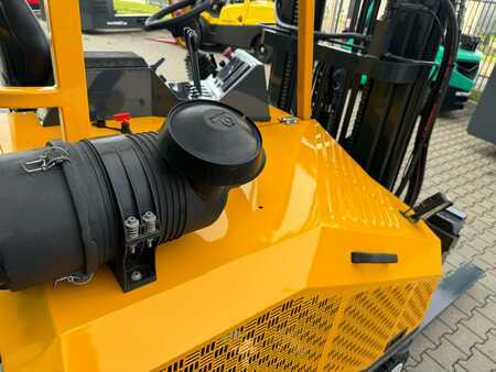 Fyrvägstruck 2017  Combilift CB3000 //2017 year // Toyota engine (8)