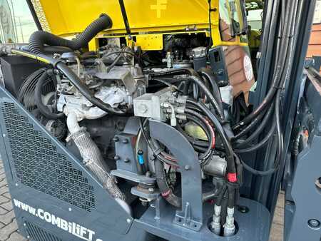 Fyrvägstruck 2015  Combilift CB3000 //2015 year // Toyota engine (13)