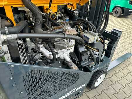 Fyrvägstruck 2017  Combilift CB3000 //2017 year // Toyota engine (13)