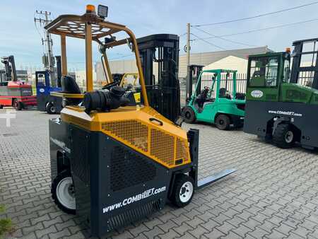 Fyrvägstruck 2017  Combilift CB3000 //2017 year // Toyota engine (17)