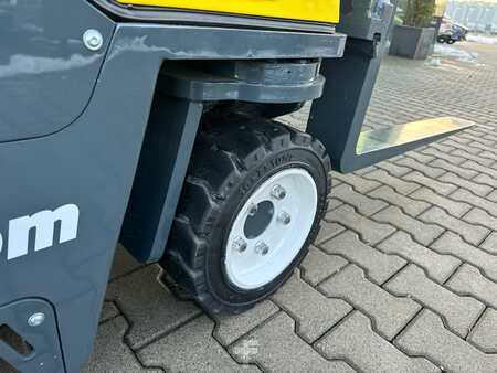 Fyrvägstruck 2015  Combilift CB3000 //2015 year // Toyota engine (15)