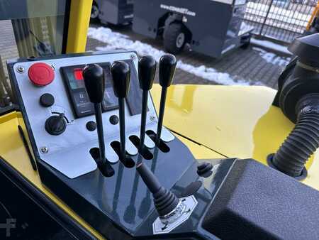 Fyrvägstruck 2015  Combilift CB3000 //2015 year // Toyota engine (9)