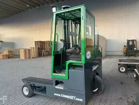 Wózki 4-kierunkowe 2004 Combilift C4000 // Diesel // 2004 year (2)