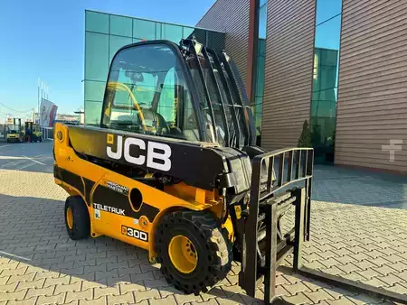 Ładowarki teleskopowe 2017 JCB TLT30D / 2017 / Only 4398 hours (1)