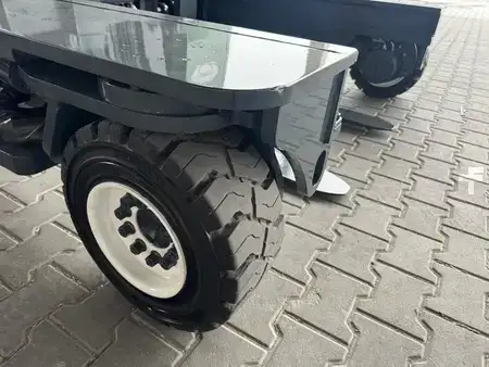 Wózki 4-kierunkowe 2018  Combilift C4500/ Diesel /Triplex 6000 mm/Air condition (14)