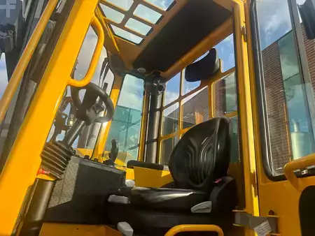 4-Tie Trukki 2017  Combilift C6000 //LPG // 2017 year // Very good condition (10)