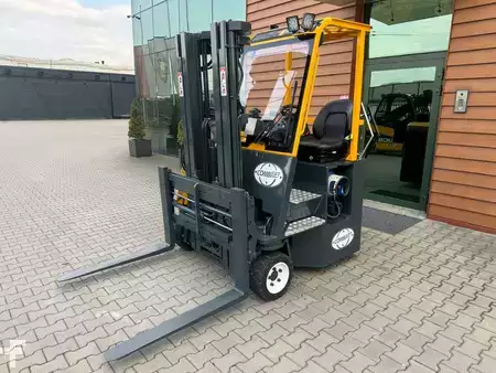 Wózki 4-kierunkowe 2016 Combilift CB3000 //2016 year // Toyota engine (1)