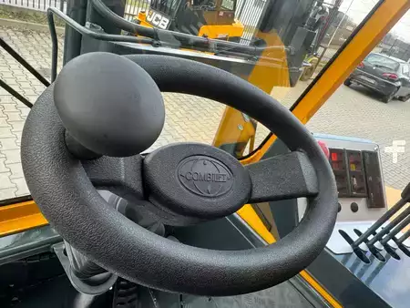 Four-way trucks 2016  Combilift CB3000 //2016 year // Toyota engine (10)