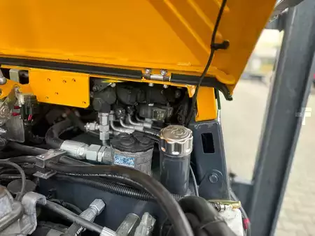 Four-way trucks 2016  Combilift CB3000 //2016 year // Toyota engine (14)