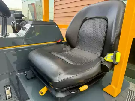 Four-way trucks 2016  Combilift CB3000 //2016 year // Toyota engine (8)