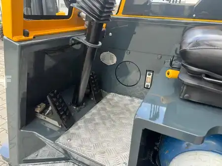 Four-way trucks 2016  Combilift CB3000 //2016 year // Toyota engine (9)