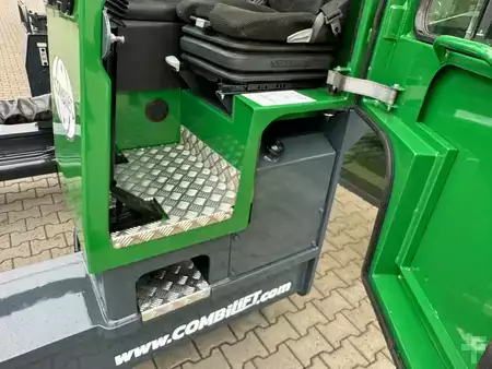 Wózki 4-kierunkowe 2018 Combilift C4500/ Diesel /Triplex 6000 mm/Air condition (3)