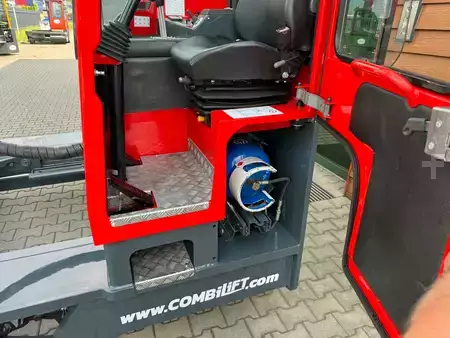Wózki 4-kierunkowe 2018  Combilift C4000 / LPG / Perfect condition (15)