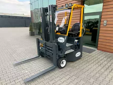 Wózki 4-kierunkowe 2016 Combilift CB3000 //2016 year // Toyota engine (1)