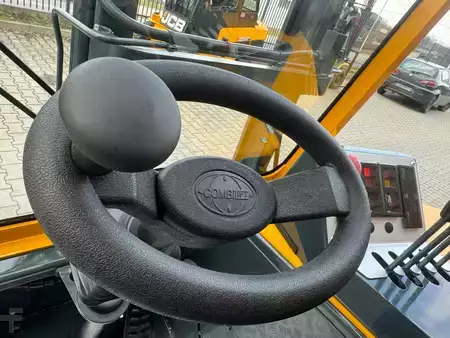 Carrelli elevatori 4 vie 2016  Combilift CB3000 //2016 year // Toyota engine (10)