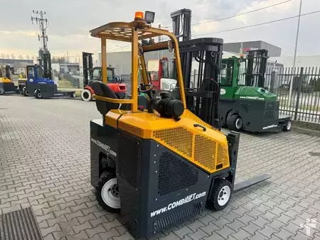 Carrelli elevatori 4 vie 2016  Combilift CB3000 //2016 year // Toyota engine (18)