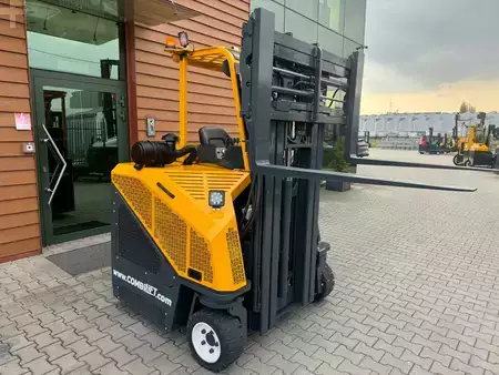 Wózki 4-kierunkowe 2016 Combilift CB3000 //2016 year // Toyota engine (2)