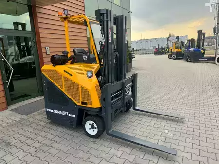 Wózki 4-kierunkowe 2016 Combilift CB3000 //2016 year // Toyota engine (3)