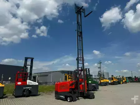 Empilhador Quatro caminhos 2014  Combilift C3000GST / Triplex 8300 mm (16)