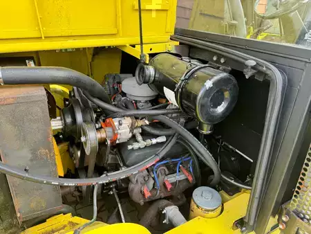 Carrelli elevatori GPL 1985  Hyster H 7.0 XL (27)