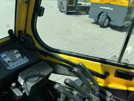 Carrelli elevatori diesel 2004  Hyster H 5.5XM Diesel / Full cabin / Only 6135 hours / Forks Positioner (8)