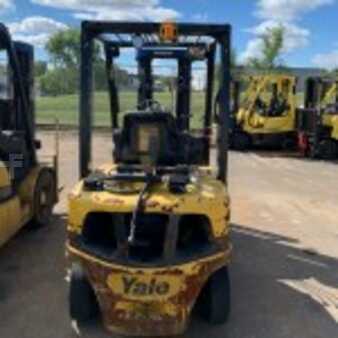 Propane Forklifts 2017  Yale GLP050VX (2)