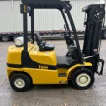 Propane Forklifts 2018  Yale GLP050MX (2)