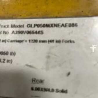 Propane Forklifts 2018  Yale GLP050MX (5)