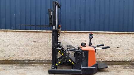 Pallet Stackers 2013  Toyota SPE120XR (4)