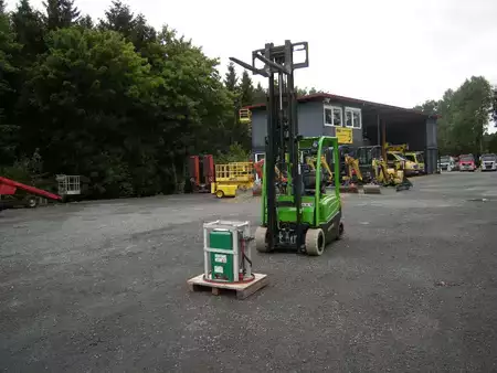 Elektro 4 Rad 2012  Hyster J1.8XN MWB Elektro (6)