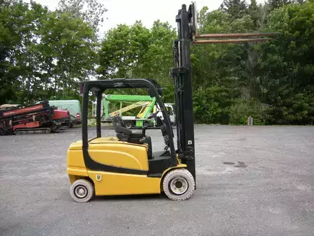 Elektro 4 Rad 2016  Yale ERP35VL E2395 Elektro (5)